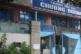 Xin phụ huynh ủng hộ mua laptop bất thành, giáo viên không soạn đề cương ôn tập