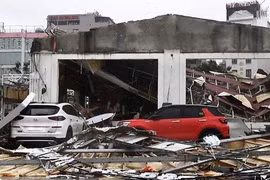 Quảng Ninh, Hải Phòng tan hoang vì bão số 3