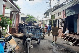 Những cuộc đời ven kênh