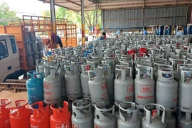 Giá gas trong nước giảm tháng thứ 2 liên tiếp