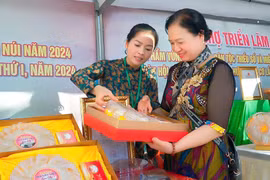 Giá tổ yến giảm sâu 