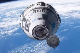 NASA lại hoãn chuyến bay 'giải cứu' các phi hành gia bị mắc kẹt