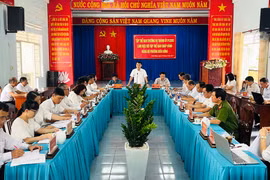 Ban Thường vụ Thành ủy Pleiku làm việc với Đảng ủy phường Diên Hồng