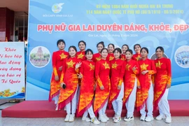 Những bông hoa trên đá