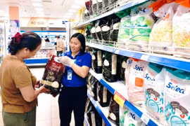 Nhập nhằng nhãn hiệu gạo ST25