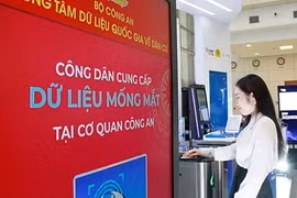 Từ ngày 1-7, sinh trắc học mống mắt sẽ được thu thập khi công dân làm thẻ căn cước