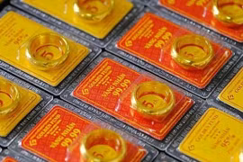 Giá vàng hôm nay (22-9): Vàng thế giới tăng mạnh bỏ xa mức 2.600 USD/ounce