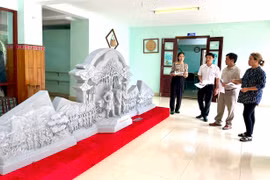 Gia Lai: Lấy ý kiến 2 mẫu phác thảo tượng đài Tây Sơn Tam kiệt và Phù điêu 