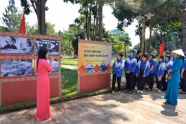 Giáo dục lịch sử bằng “mắt thấy, tai nghe”