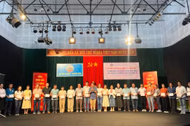 Trao chứng nhận cho 87 học viên hoàn thành lớp bồi dưỡng nghiệp vụ báo chí 