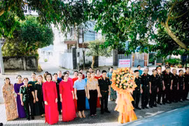 Phụ nữ và Cựu chiến binh phường Thống Nhất “về nguồn” tại các Di tích lịch sử