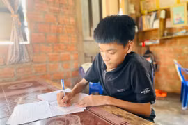 Hành trình vượt khó tìm chữ của chàng trai xương thủy tinh