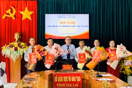 Gia Lai: Công bố quyết định điều động, bổ nhiệm Hiệu trưởng các trường THPT