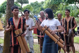 Đoàn nghệ nhân Jrai trình diễn sắc màu văn hóa tại Bảo tàng tỉnh Gia Lai