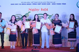 Gia Lai: Trao giải 2 hội thi nghiệp vụ du lịch