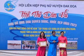 Phụ nữ Gia Lai tham gia nhiều hoạt động với áo dài