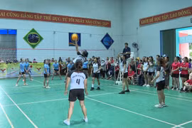Chư Prông: 160 vận động viên tham gia Giải bóng chuyền hơi nữ