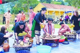 Tết từ tiếng sấm