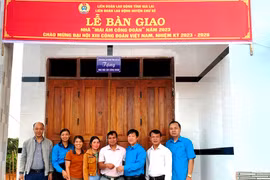 Huyện Chư Sê bàn giao “Mái ấm Công đoàn” cho đoàn viên khó khăn