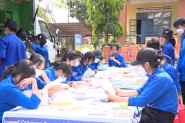 Học sinh, giáo viên Trường THPT Tôn Đức Thắng tham gia Ngày hội đọc sách