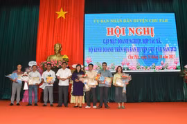 Chư Păh: Gặp mặt các doanh nghiệp, hợp tác xã, hộ kinh doanh tiêu biểu