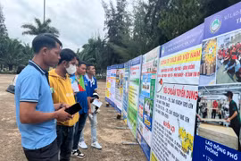 Chư Sê: Hơn 300 người lao động được tư vấn trực tiếp tại hội chợ việc làm