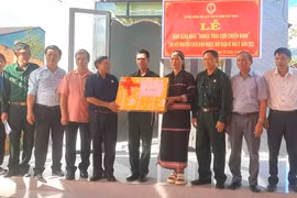 Bàn giao nhà “Nghĩa tình Cựu chiến binh” cho hội viên nghèo tại xã Chư Đang Ya