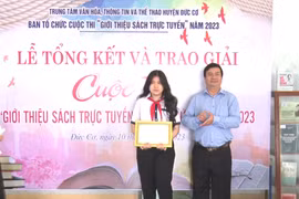 Đức Cơ trao giải Cuộc thi “Giới thiệu sách trực tuyến” năm 2023
