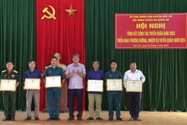 Đức Cơ khen thưởng 21 tập thể, cá nhân trong công tác tuyển quân