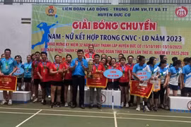 Xã Ia Din vô địch giải bóng chuyền nam nữ kết hợp trong công nhân viên chức, lao động Đức Cơ