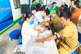 Gần 300 đoàn viên, người lao động được tầm soát ung thư gan miễn phí