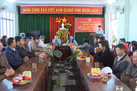 Chư Păh: Gặp mặt chức sắc, chức việc các tôn giáo nhân dịp Giáng sinh