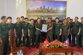 Biên phòng tỉnh Gia Lai thăm, chúc Tết “Chol Chnam Thmay” lực lượng bảo vệ biên giới tỉnh Ratanakiri