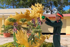 Tạo hình linh vật rồng đón...Xuân Giáp Thìn 2024 ở Gia Lai 