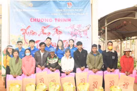 Chăm lo Tết cho những hoàn cảnh khó khăn 