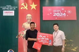 Viettel Gia Lai trao giải Chương trình “Lên 4G, lên đời” 