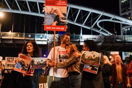 Israel đồng ý ngừng bắn, đổi lấy con tin bị Hamas giam giữ