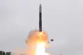 Triều Tiên lại phóng tên lửa ngay đầu năm mới