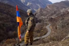 Bùng nổ giao tranh giữa Armenia và Azerbaizan