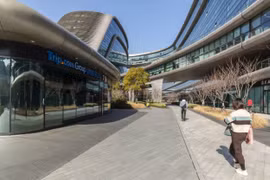 Lý do một công ty ở Trung Quốc dành 3,25 ngàn tỷ đồng khuyến khích nhân viên sinh con