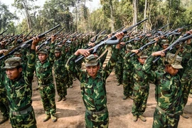 Hàng ngàn người Rohingya ở Myanmar chạy trốn phiến quân Arakan Army