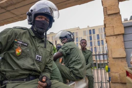 ECOWAS cảnh báo rắn, Burkina Faso và Mali tuyên bố “động” đến Niger là tuyên chiến với họ