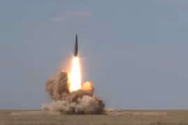 Phản ứng của phương Tây khi Nga chuyển vũ khí hạt nhân chiến thuật tới Belarus 