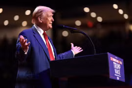 Ông Trump nói mỗi lần sang Mỹ, ông Zelensky mang về 60 tỷ USD