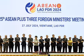  Thông qua thông cáo chung Hội nghị Bộ trưởng Ngoại giao ASEAN lần thứ 57