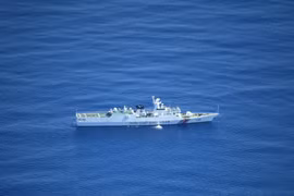 Tổng thống Philippines quyết tâm bảo vệ "những gì là của mình", quân đội thay chỉ huy Bộ tư lệnh miền Tây