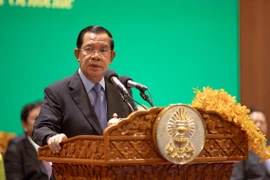 Ông Hun Sen đề nghị trừng phạt những người phủ nhận Campuchia không xảy ra nạn diệt chủng