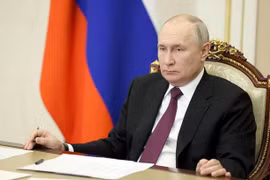 Tuyên bố sáp nhập thêm lãnh thổ và công dân Ucraine nhập cảnh Nga mà không cần thị thực