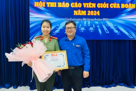 Thí sinh Phan Thị Thuận đạt giải nhất hội thi báo cáo viên giỏi của Đoàn