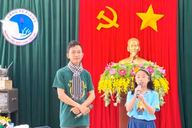 Giao lưu với tác giả truyện tranh “Dã quỳ đi tìm mùi hương”